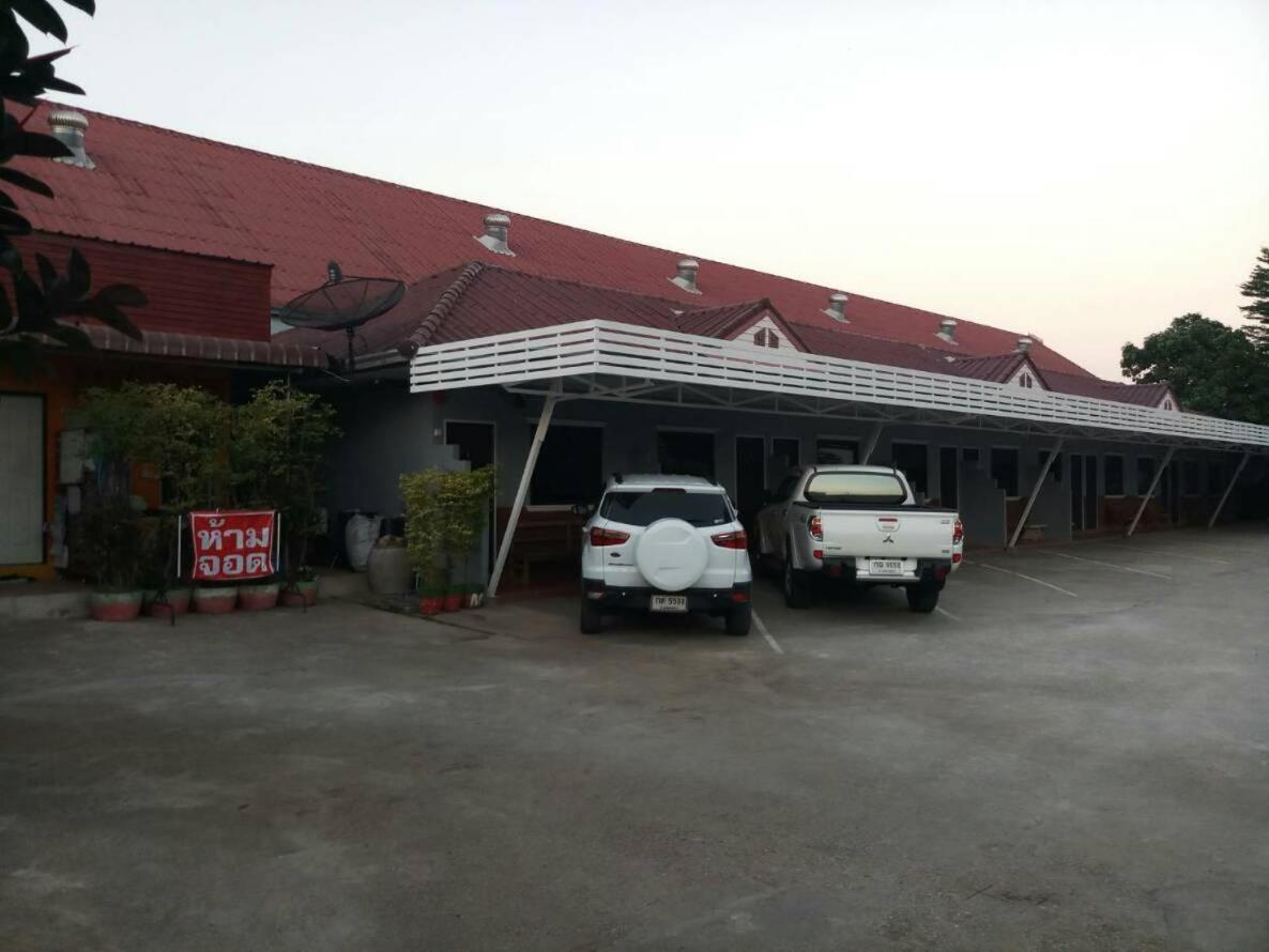 Baan Din Baramee Resort Kamphaeng Phet Ngoại thất bức ảnh